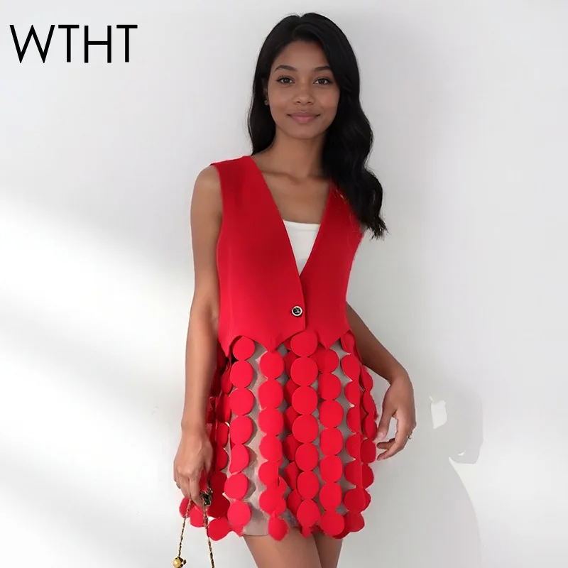 

WTHT New Fashion Women's Tassel Design Solid Color Vest 2025 Autumn Lapel V-neck Sleeveless Waistcoat Female 1LS2329