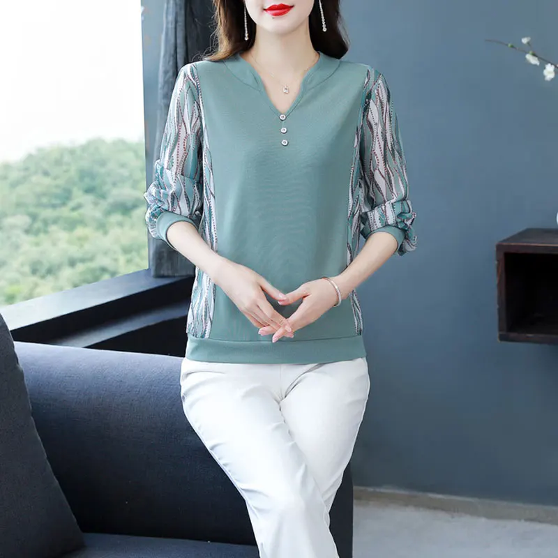 Spring Autumn Printed Patchwork Knitted Blouse Casual V-Neck Button Women\'s Clothing Long Sleeve Fashion Loose Solid Color Shirt