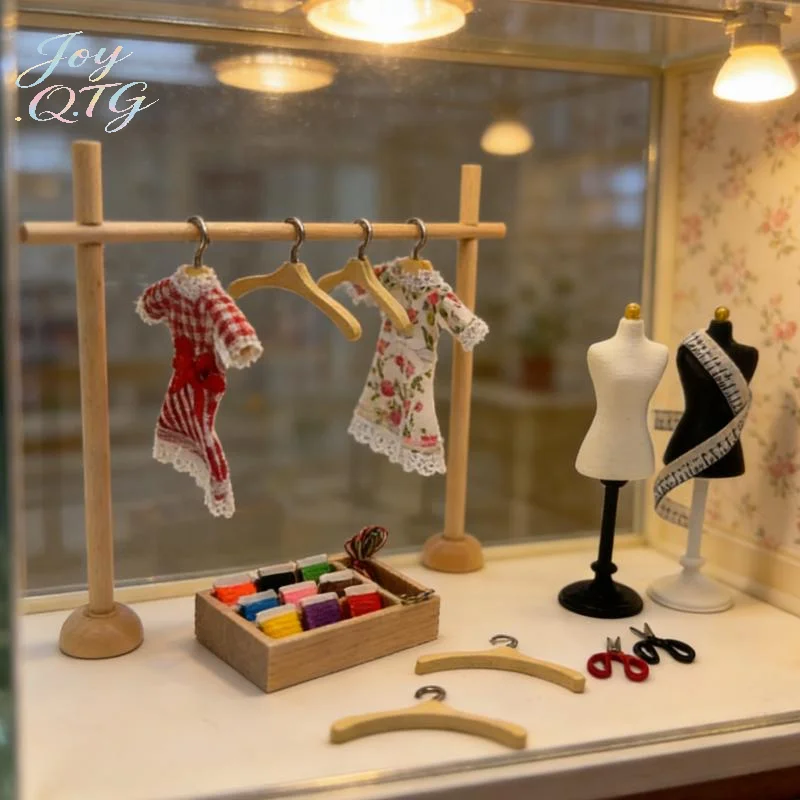 

Hot Sale 1 Set Mannequin Torso Clothing Rack /Sewing Scene Accessories 1:12 Scale Dollhouse Miniature Dress Form Kit