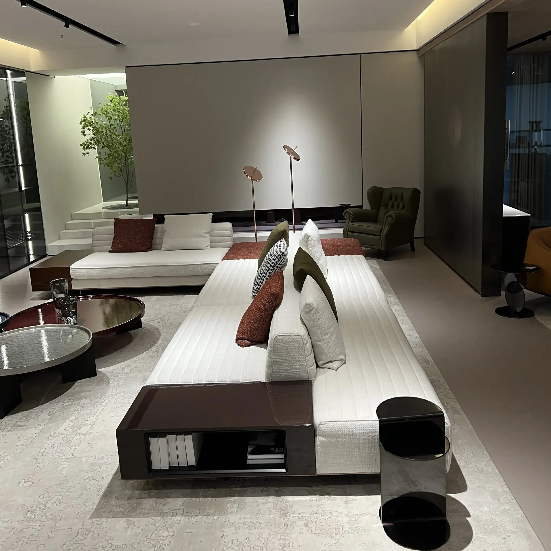 Double-sided sofa, large-sized horizontal hall, living room, villa, back-to-back two-way sitting fabric
