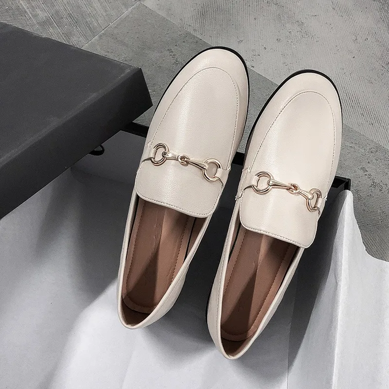 

Женская обувь, модная однотонная кожаная обувь на плоской подошве с металлической пряжкой, лоферы без шнуровки на мягкой подошве, повседневная тонкая обувь, офисная женская рабочая обувь