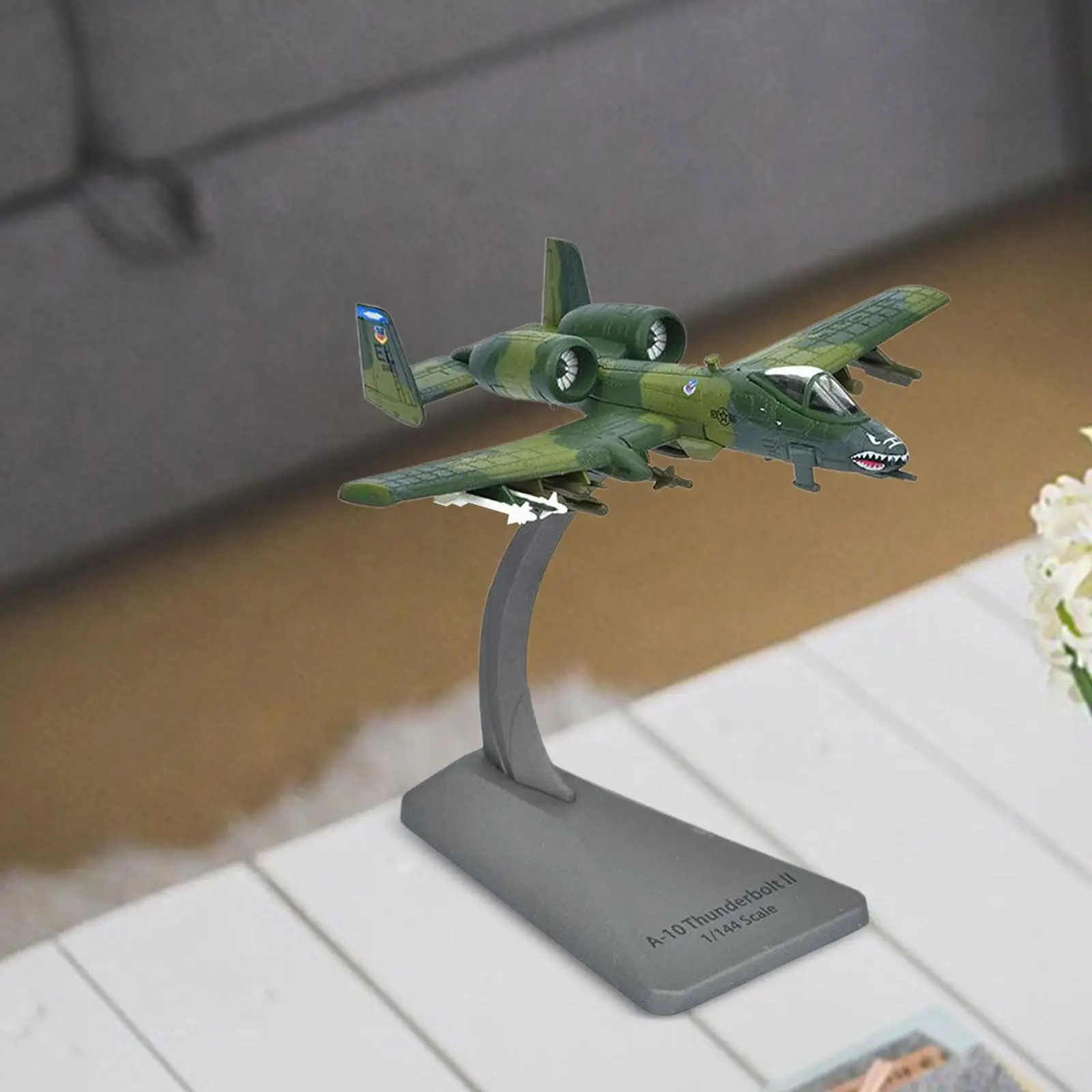 

1/144 A10 Metal Model Toy Plane Alloy Fighter Jet Souvenir Tabletop Decor with Base DIY Airplane for Living Room Home Shelf