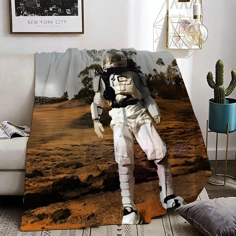 

El Astronauta Throw Lightweight 240g Flannel Blanket Soft Skin-friendly for Summer Cooling