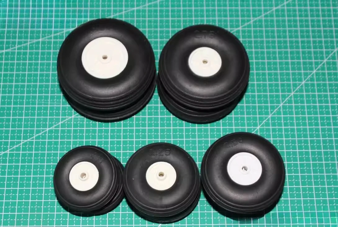 -Combat aircraft model aircraft accessories-Aviation model-PU sponge elephant real wheels