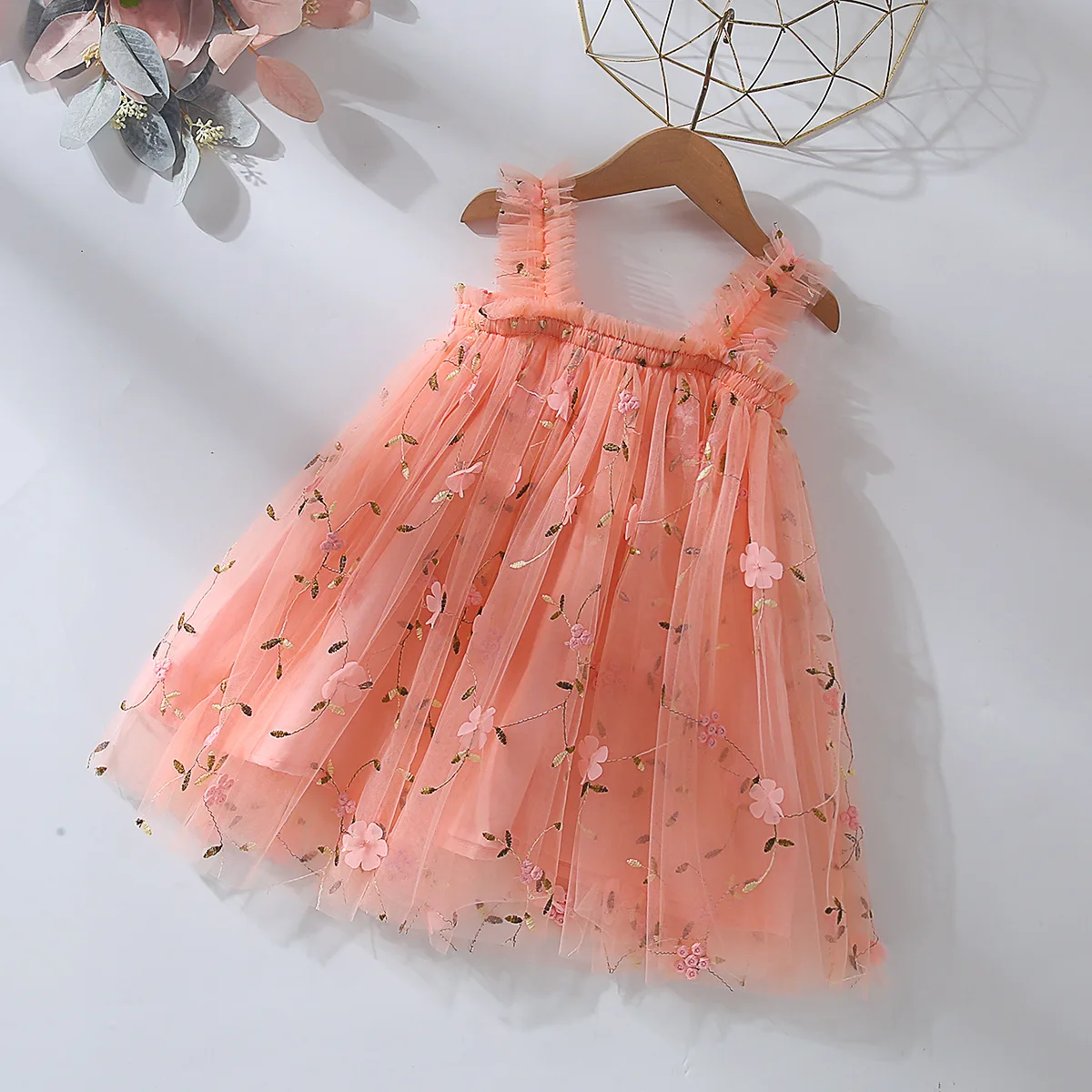 Hot2024 Baby Girl Clothes Fashion Embroidery Patch Small Flower Sling Baby Girl Dress Cute Baby Dress Sweet Princess Party Frock