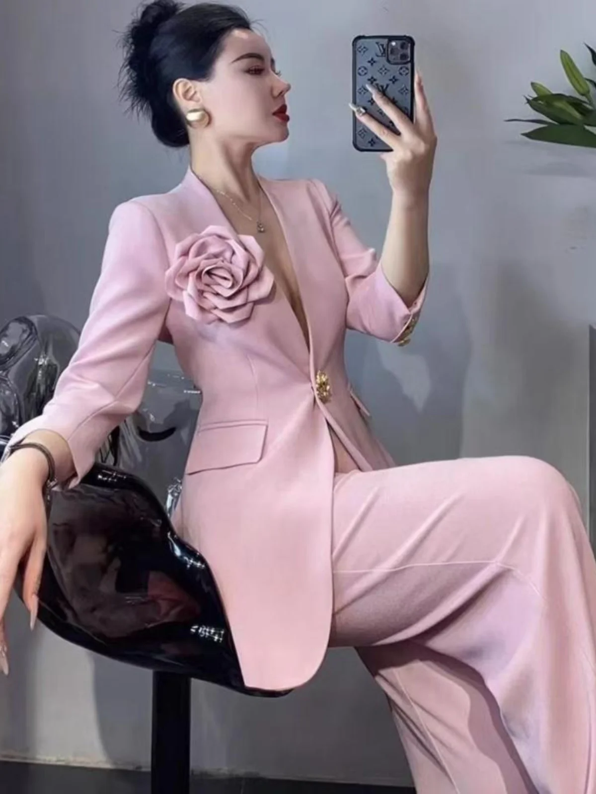 

Elegant Professional Women's Suiting Spring 2026 New Style Commute High-End Feelings Slim Fit Two-Piece Set Luxury Fashion