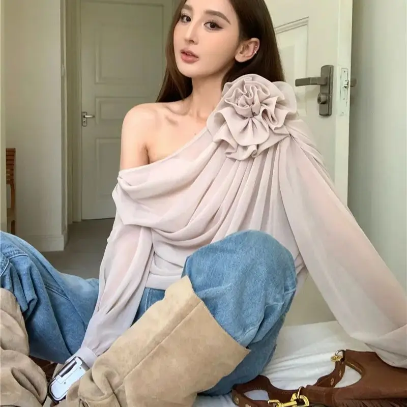 Actual shot of 2024 new sweet rose French three-dimensional flower irregular off-shoulder top