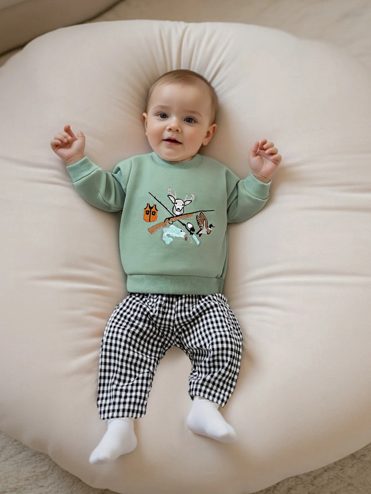 

Зимняя одежда из двух предметов для маленьких мальчиков, уютная флисовая толстовка с капюшоном, комплект для бега, теплый спортивный костюм с вышивкой милого медведя, одежда