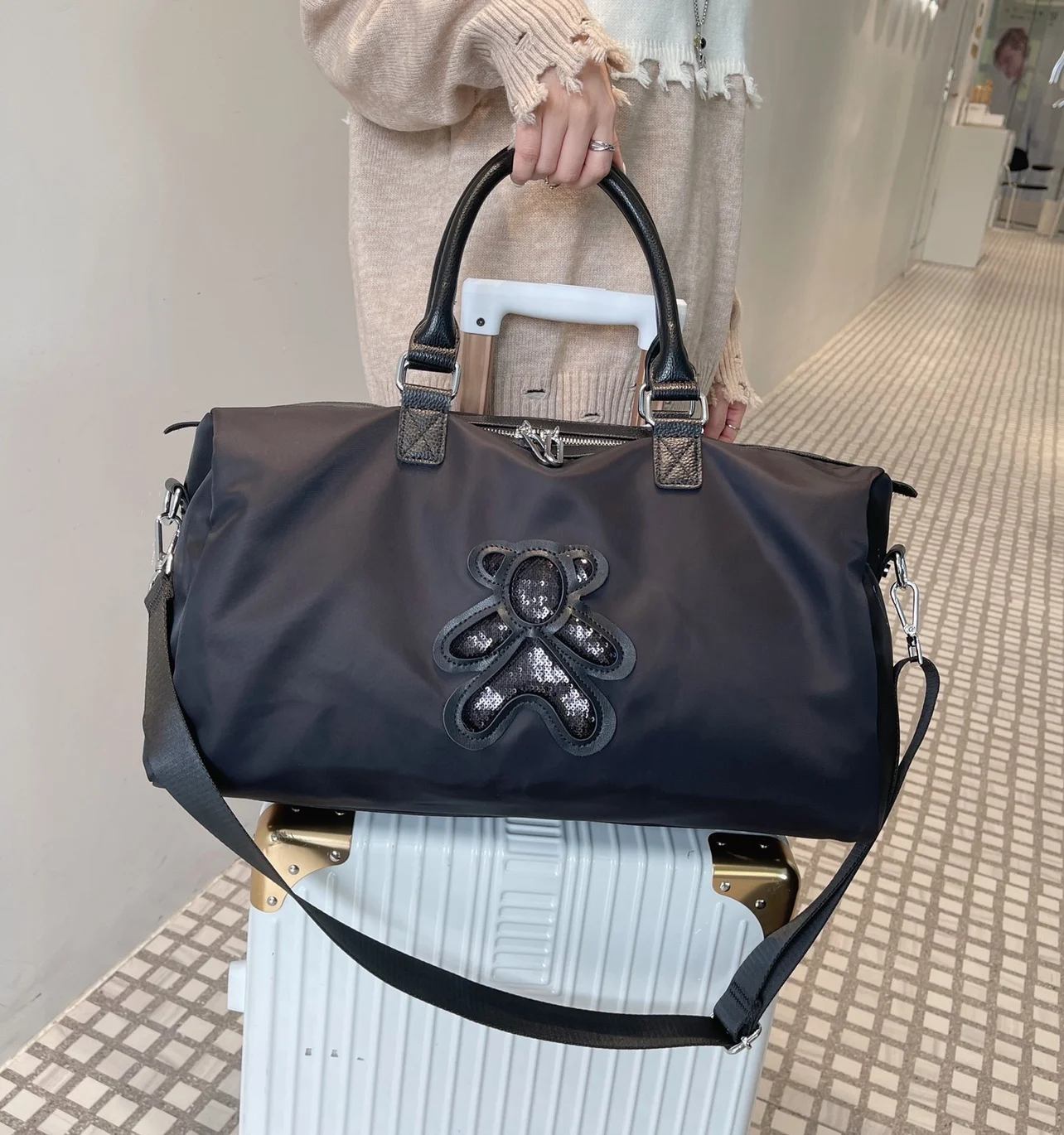 

2023 New Ox Fabric Large Capaci Crossbody Handheld Travel Bag ex Busin Trip Bag Simple Design Suitable for Men A...