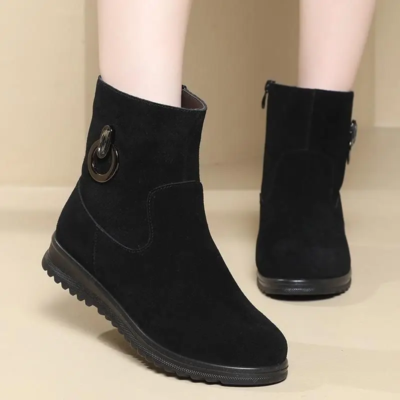 

Черные женские зимние ботинки на плоской подошве с круглым носком, распродажа, готическая мода, зима 2025, нескользящая шикарная и элегантная плюшевая теплая женская обувь