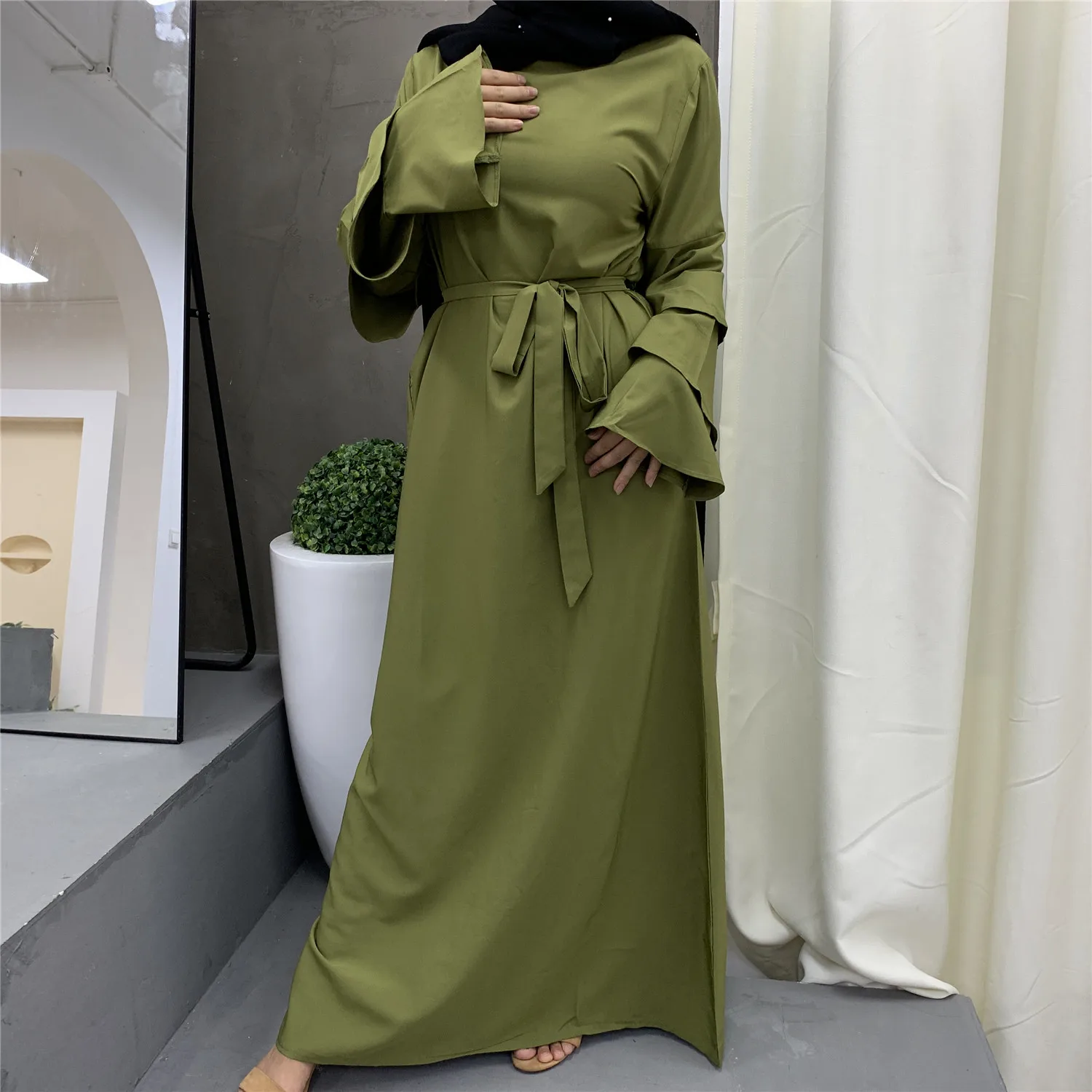 Muslim fashion long dress Arab Dubai trend round neck loose lace-up women\'s long dress Islamic fashion plus size women\'s dress