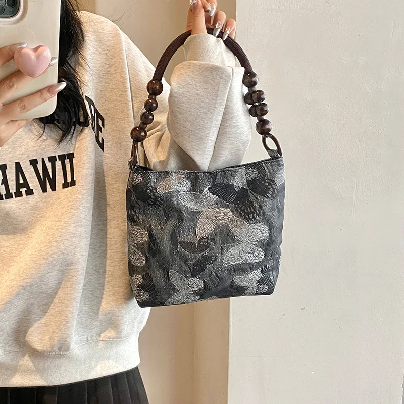 

Women's Shoulder Bag Beaded Embroidery New Chinese Bag Women's Embroidery Underarm Bag Foreign Style Chain Crossbody Bag