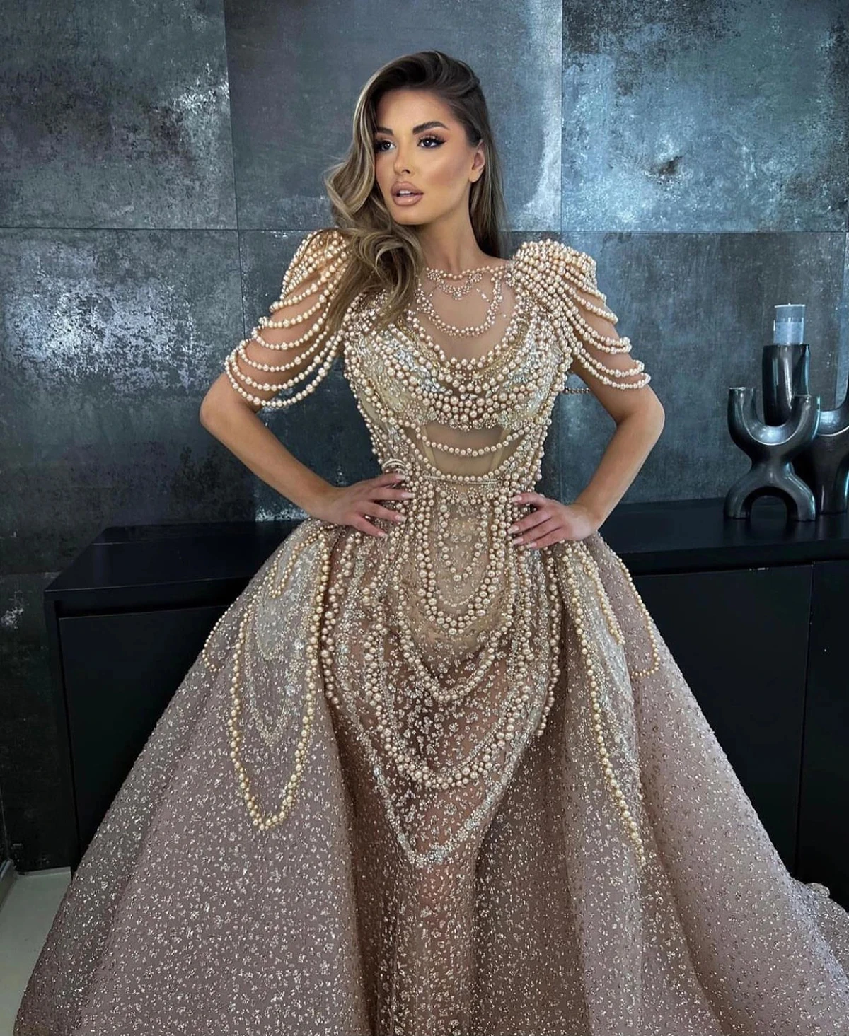 Charming Mermaid Prom Dresses with Detachable Train Pearls Tassel Beaded Illusion Evening Party Gowns Long Sleeves Customized