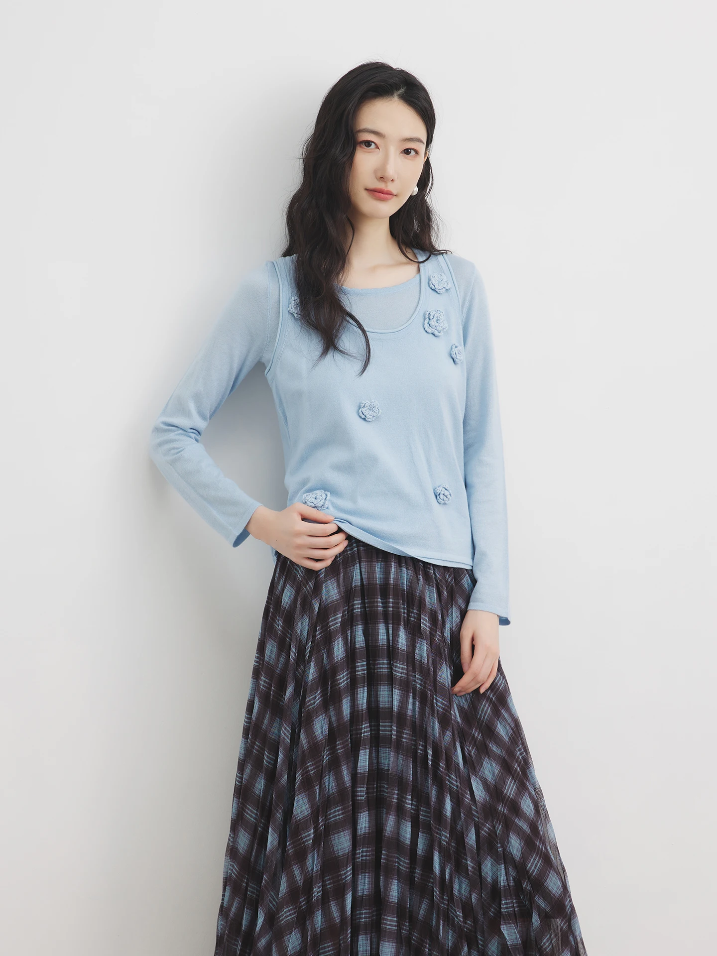 

Комплект: вязаный жилет Annata с синим цветочным узором и топ с длинными рукавами из мягкой шерстяной смеси, с круглым вырезом, теплый, с растительным принтом, для женщин, для повседневной носки