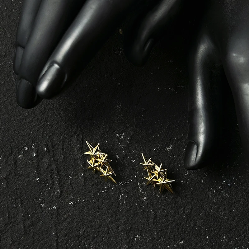 

ENFASHION 2023 New Aretes Twinkle Stars Ear Clip On Ears For Women Original Fashion Jewelry Gold Color Earrings Christmas 221485