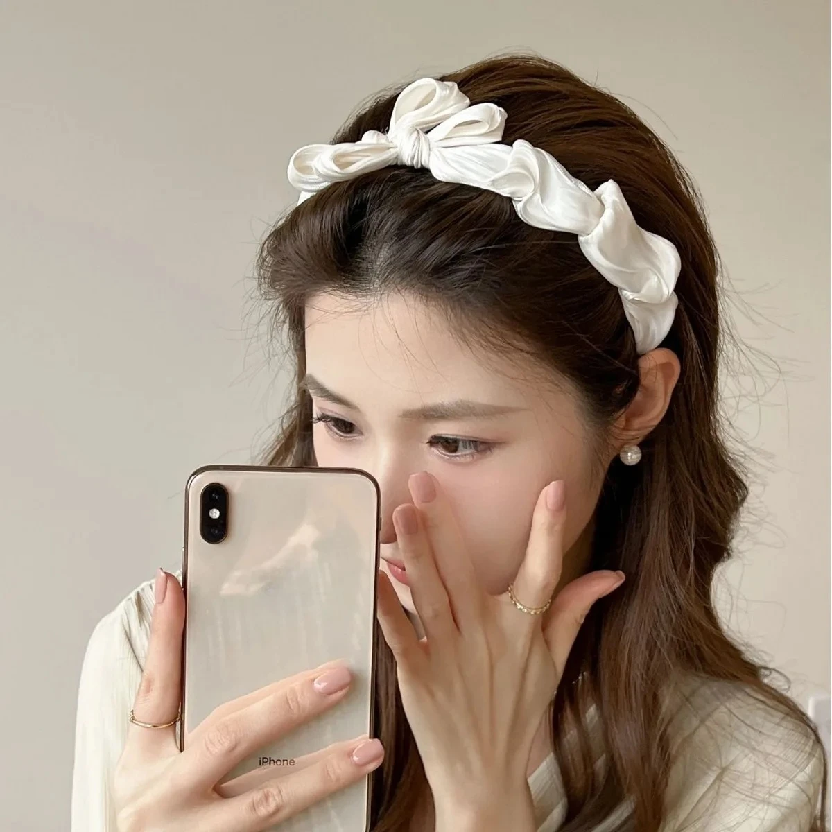 

Французская повязка на голову с жемчужным атласным бантом, сложенный дизайн, нескользящая ручка, анти-головая боль, аксессуары для волос для женщин, роскошные