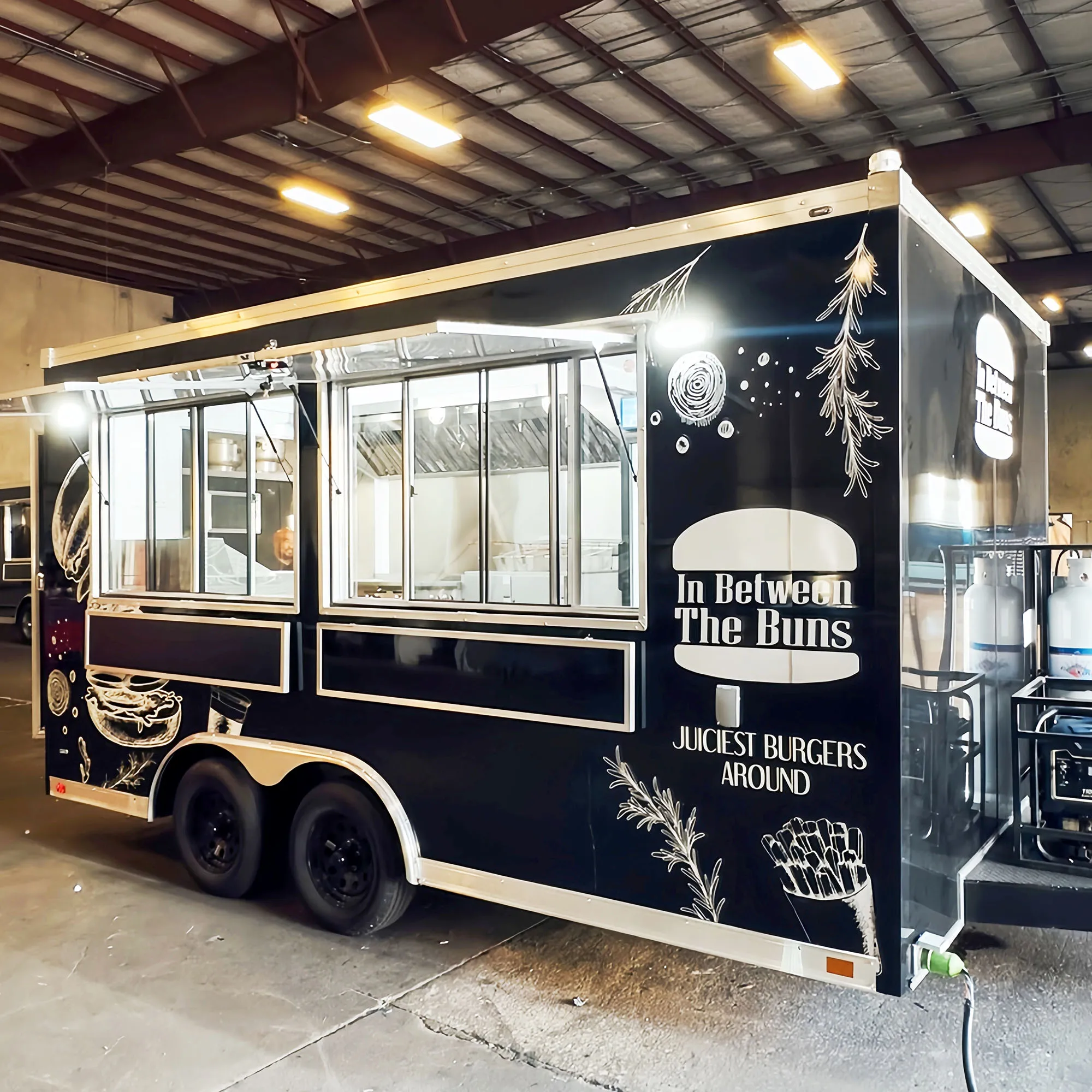 

Customizable Food Trailers with Full Kitchen Great for Outdoor Street Food Sales, Ice Cream Truck