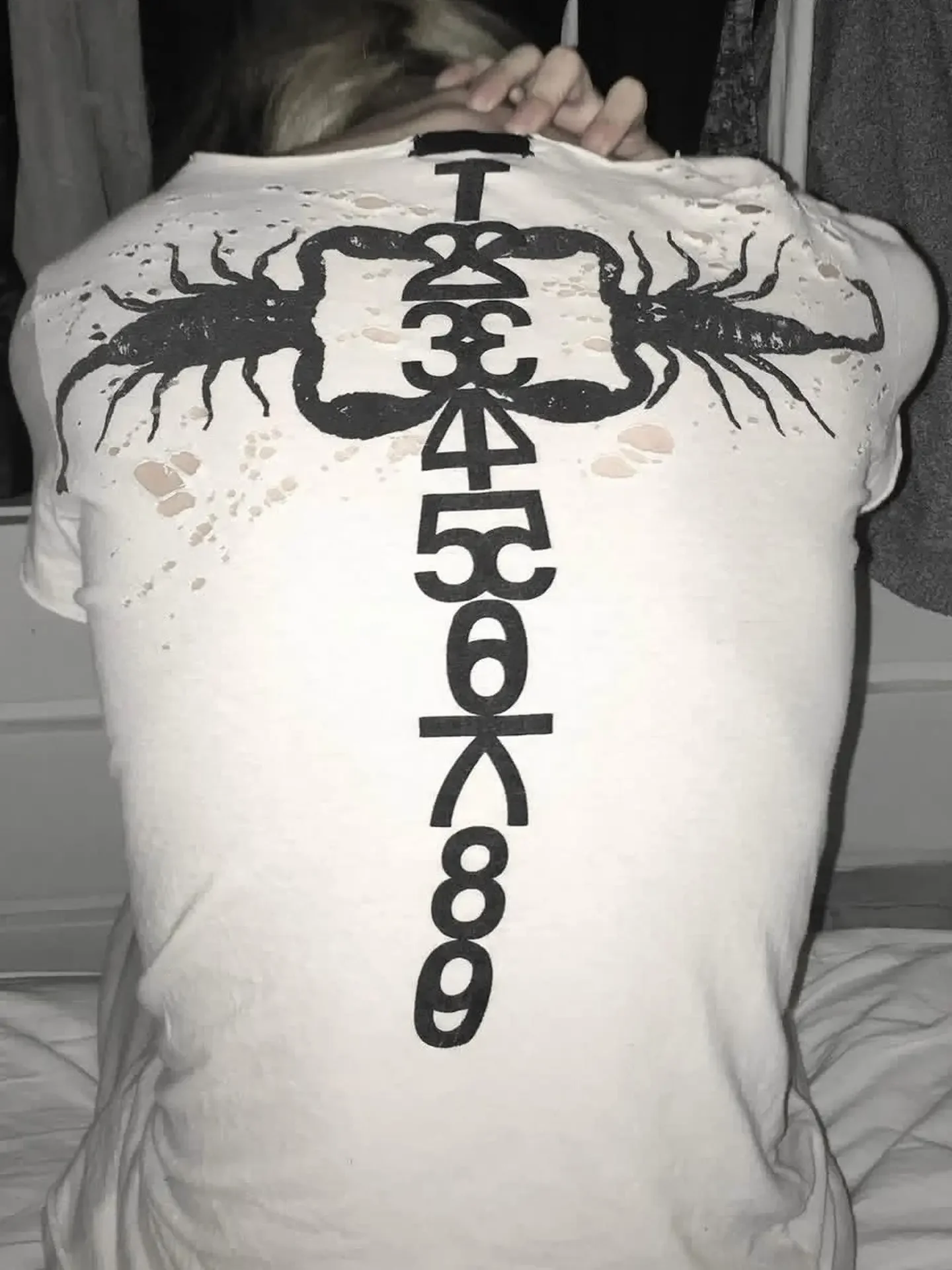 Ifsixwasnine Vision Rare Scorpion Short Sleeve T-Shirt V-Neck T-Shirt