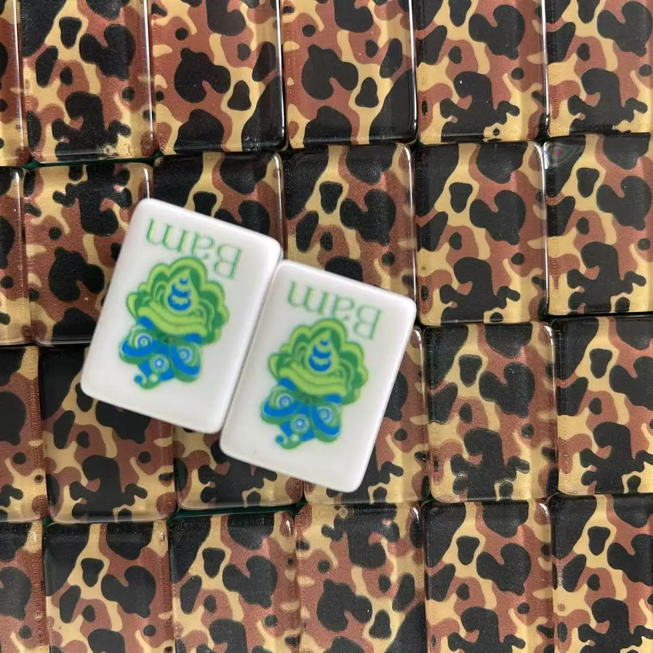 Turtle Pattern Mahjong, 4-Player Entertainment Puzzle Game, Acrylic Chess and Card Set, Traditional Chinese Game view 3