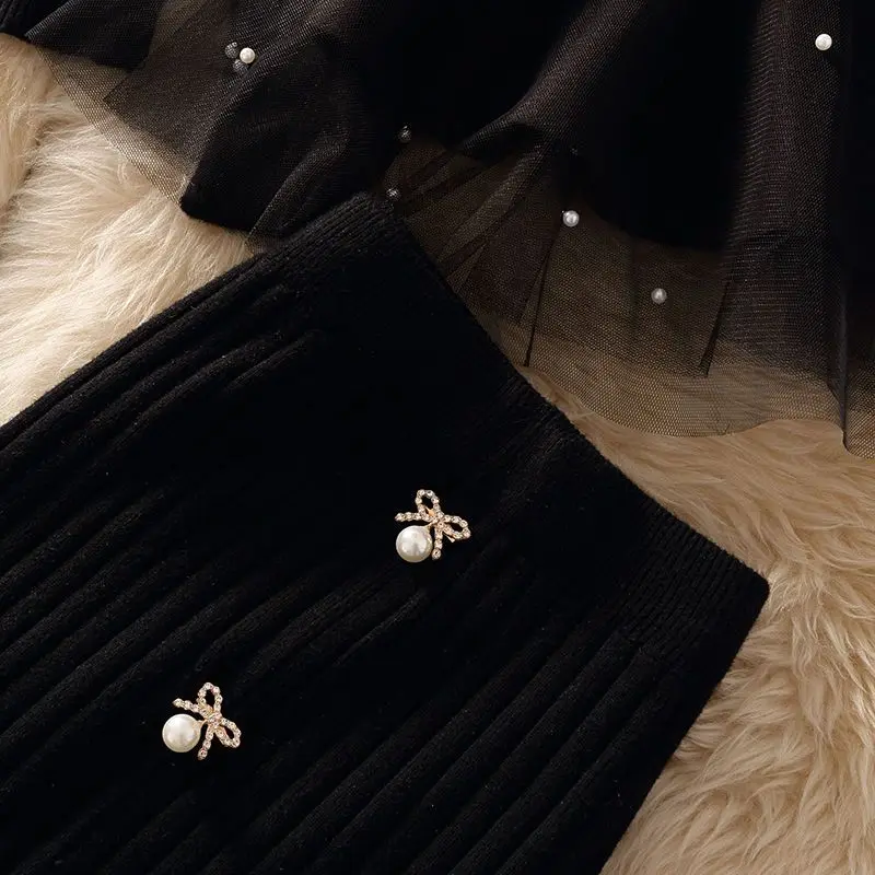 2024 New Autumn/Winter Elegance Knitted Sweater Set with Nail Bead Mesh Inner Straightened Bow and Floral Edge 3-Piece Set