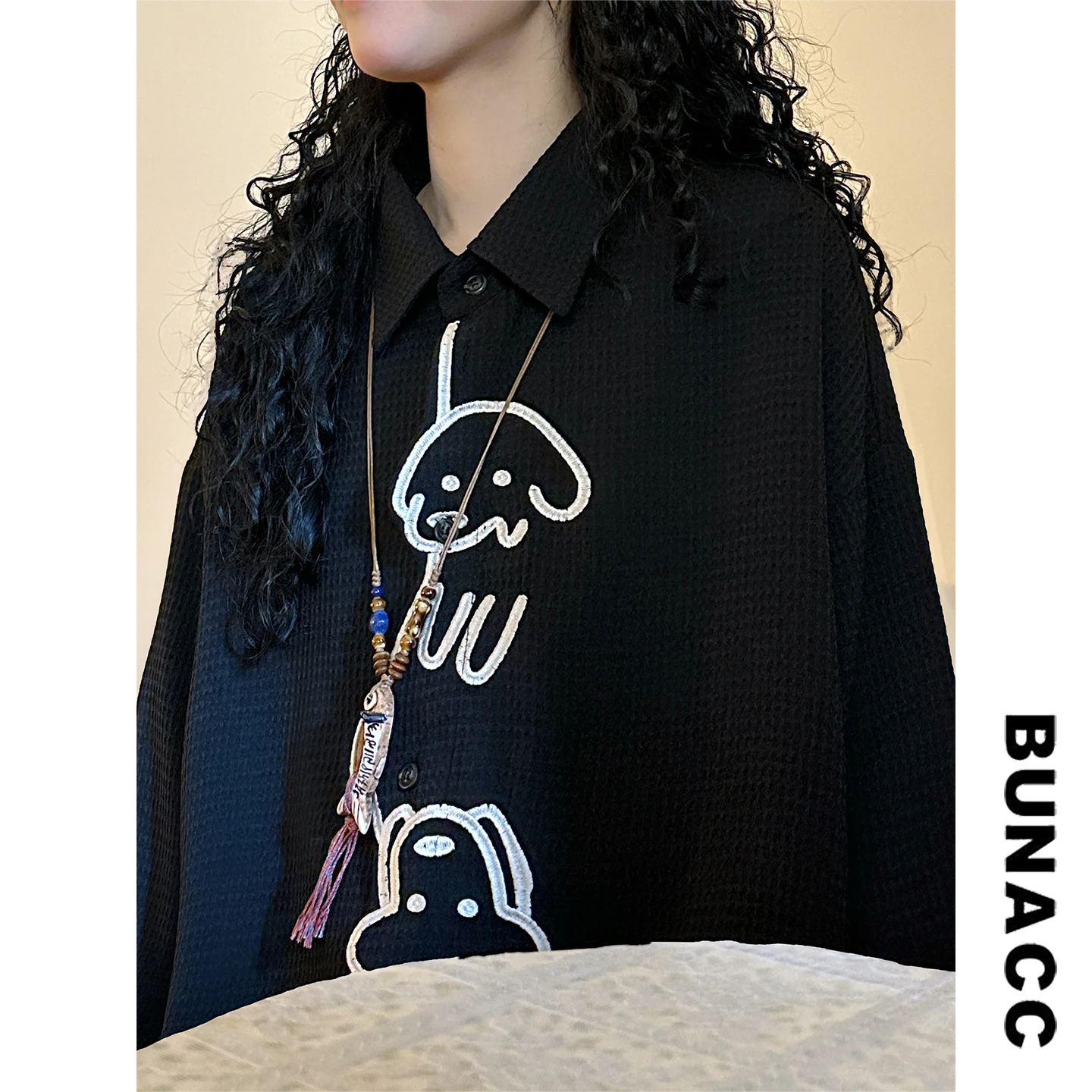 

Ретро-американская женская свободная блузка с вышивкой милой мультяшной собаки, универсальный топ с длинным рукавом, весна 2026, повседневная модная женская одежда