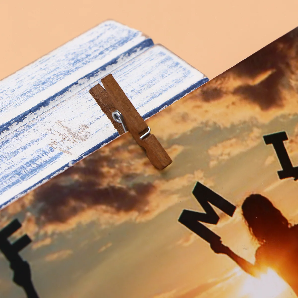 

300Pcs Mini Wooden Clips Natural Wood Craft Photo Paper Pegs for Holiday Gifts Wedding Party Colorful Wooden Clip