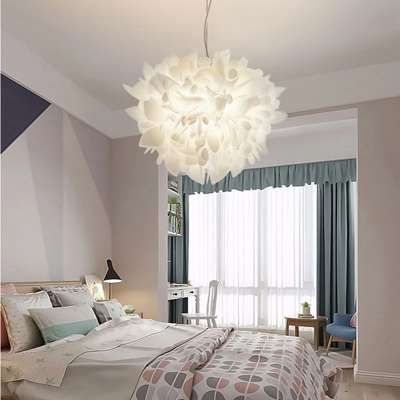 White Acrylic LED Flower Chandelier Bedroom Dining Lighting Fixtures E27 Bulb Modern Foyer Beautiful Hanging Lamp 110-220V