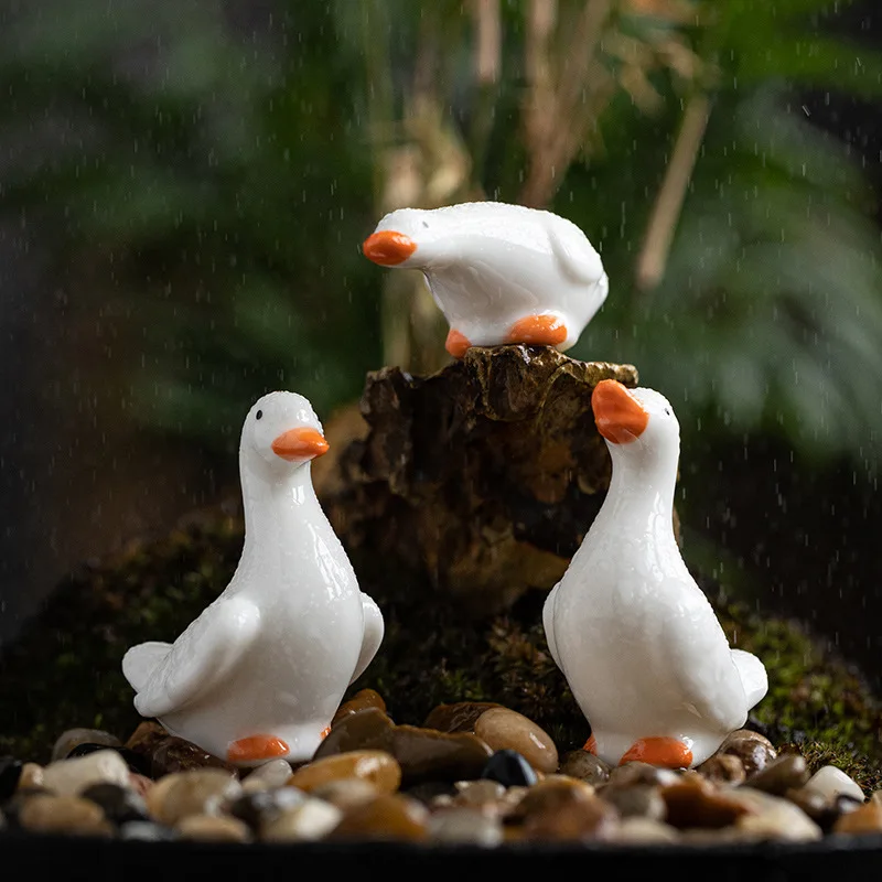 Ceramic Small Duck Figurine Simple Modern Decor, Suitable for TV Cabinet, Fountain, Stone Trough, Fish Pond Landscape Decoration
