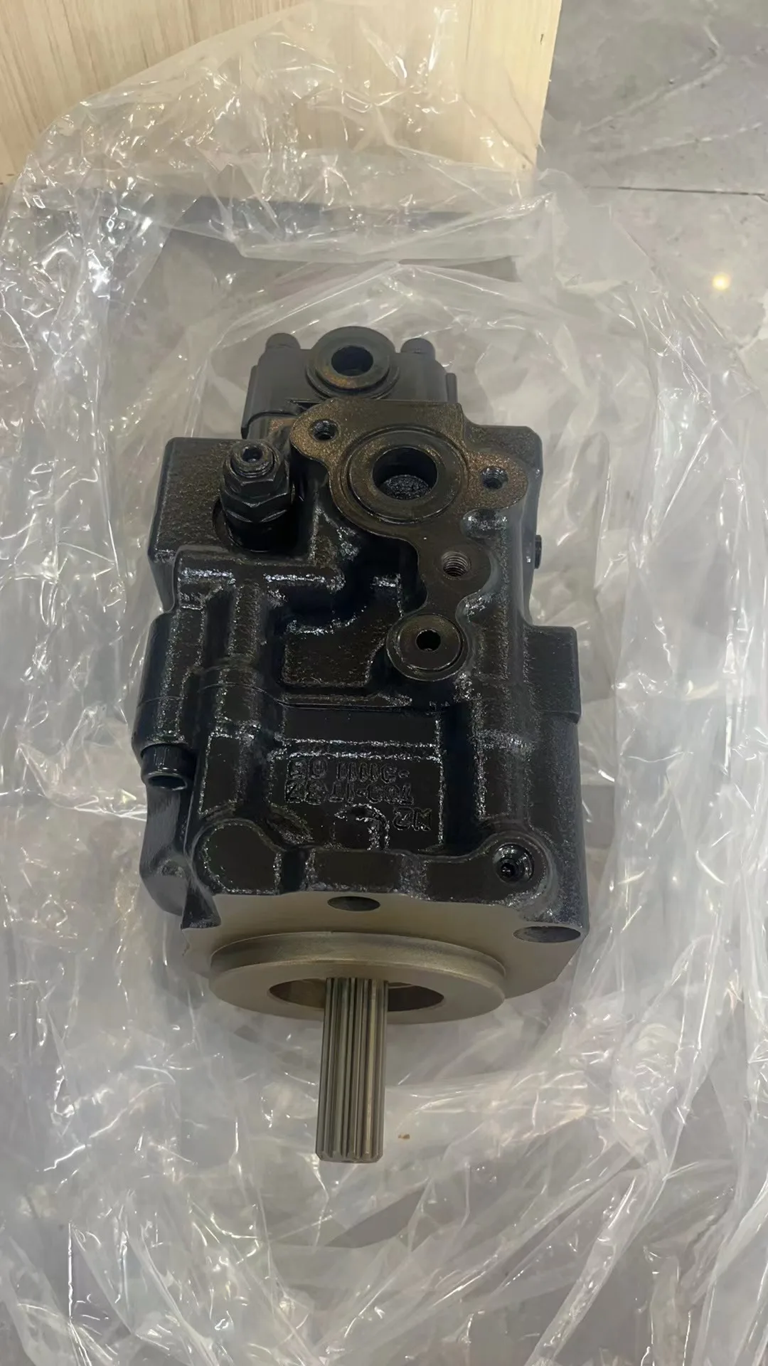 مضخة المكبس 708-1T-00710 708-1T-00711 708-1T-00710KF 708-1T-00711KF المضخة الهيدروليكية A KFL z-c 708-1T-00711 AYT-10