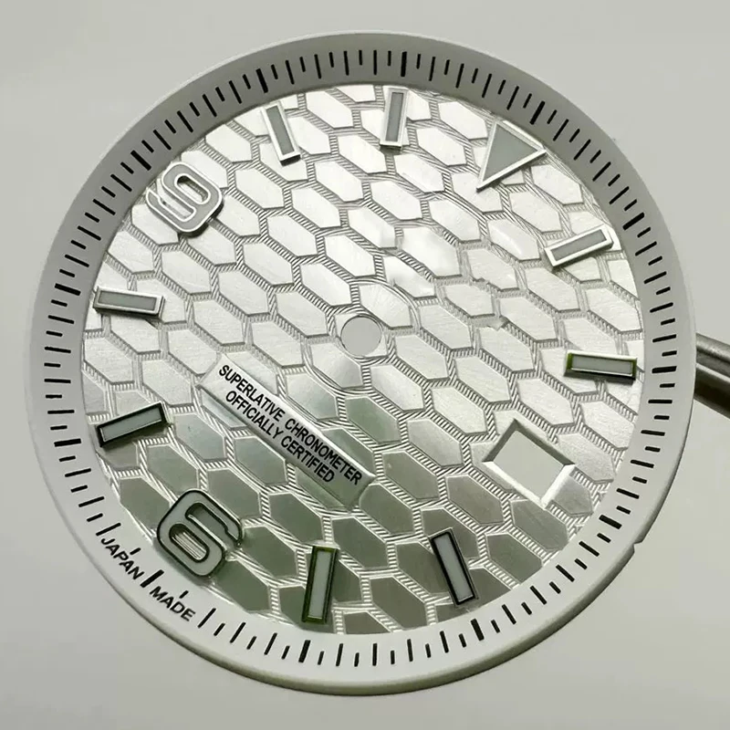 33.8mm NH35 다이얼 S 로고 NH35/NH36 자동 무브먼트 수직 라인 시계 액세서리에 적합한 멸균 벌집 다이얼