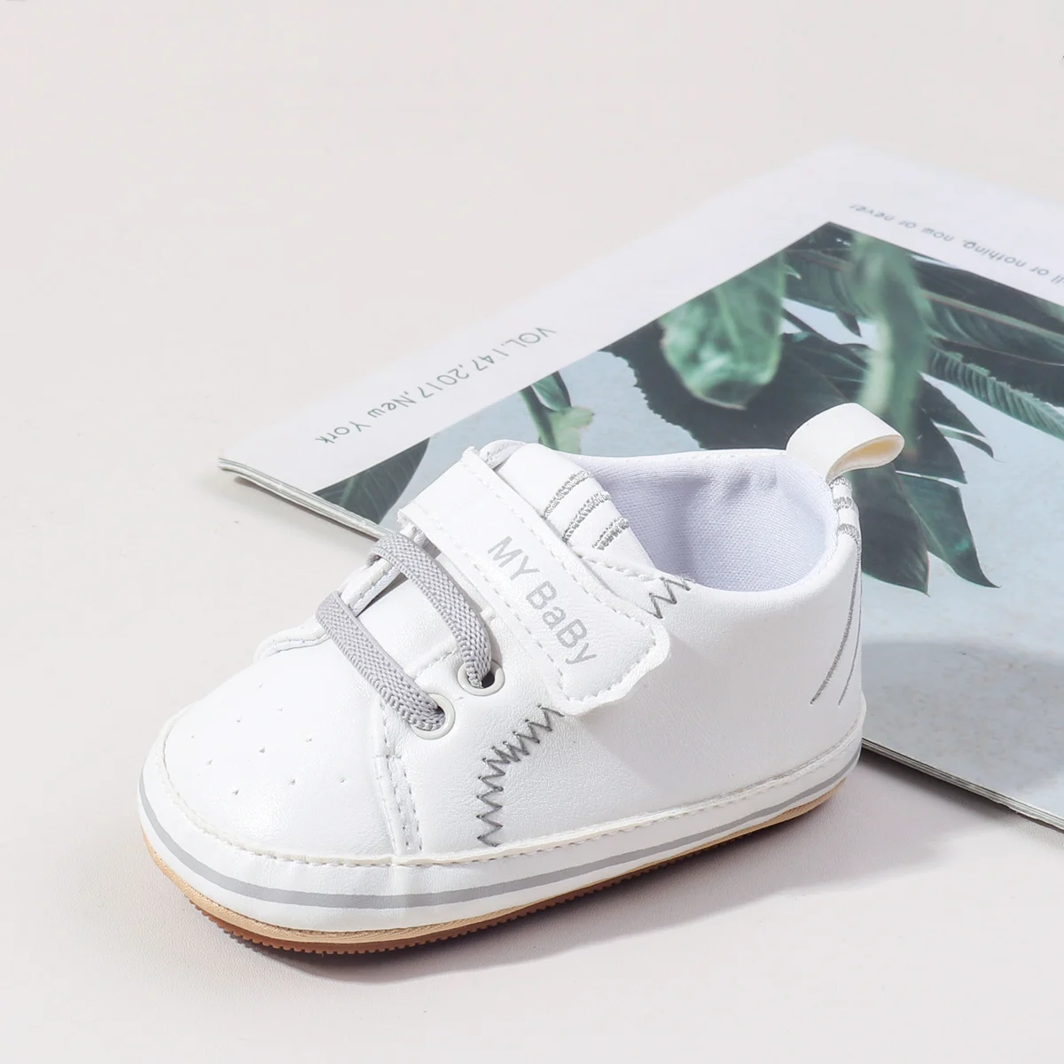 

Children's Walking Shoes With Anti-Slip Properties 2025 New Style Baby Shoes For Infants Trendy Shoes For Toddlers