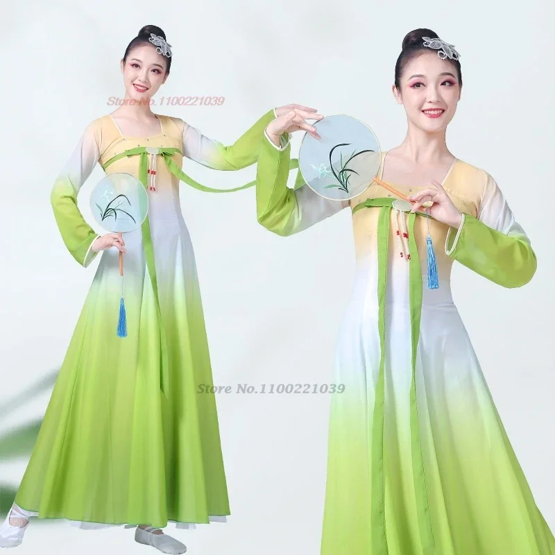 Chiński strój taneczny vintage z 2025 roku, narodowy gradient kolorów, szyfonowa sukienka hanfu, tradycyjna sukienka ruqun na występy sceniczne, ludowa.
