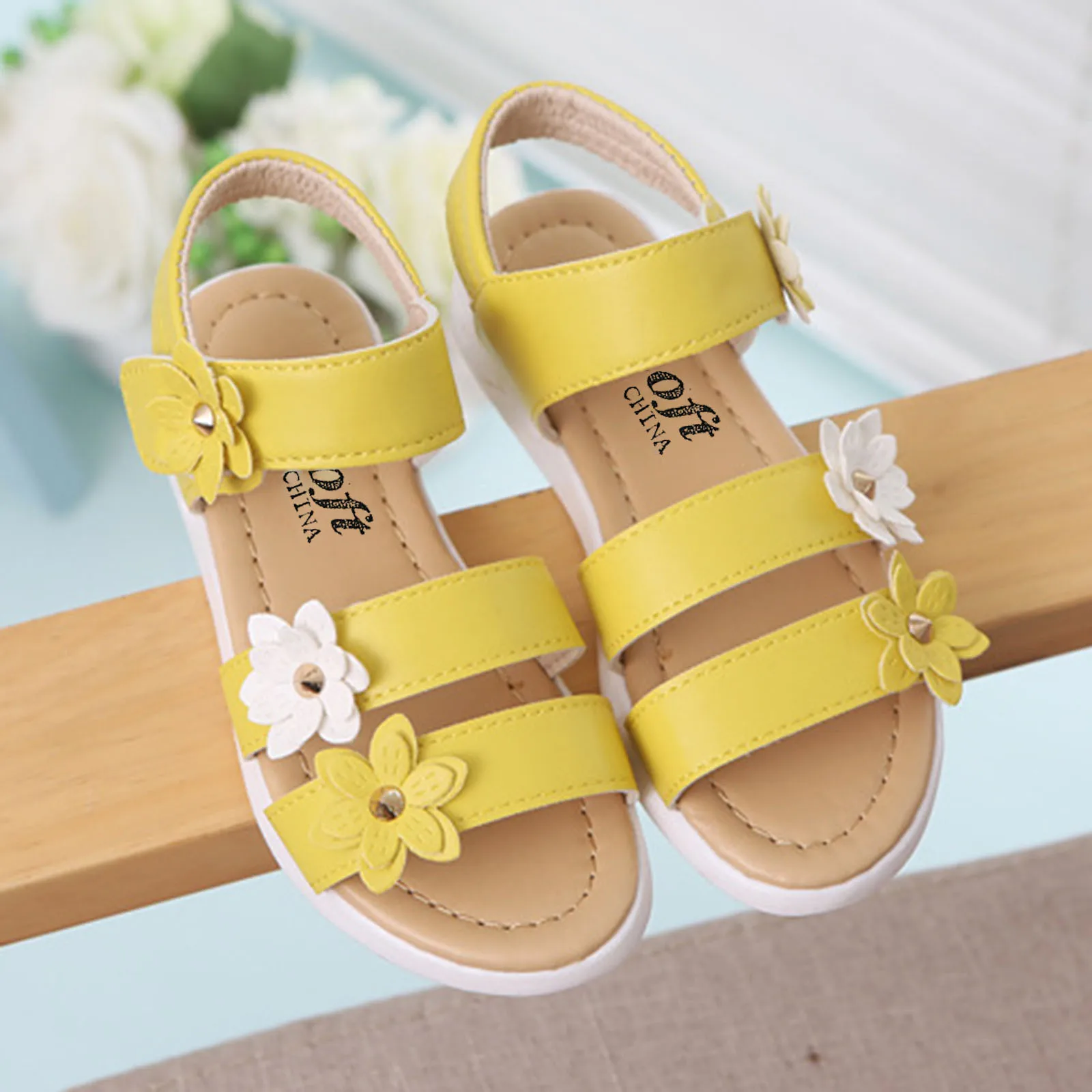 Nuove ragazze sandali fiori dolce morbido moda carino scarpe da spiaggia di alta qualità bambini estate fiore Decro principessa sandali bambini