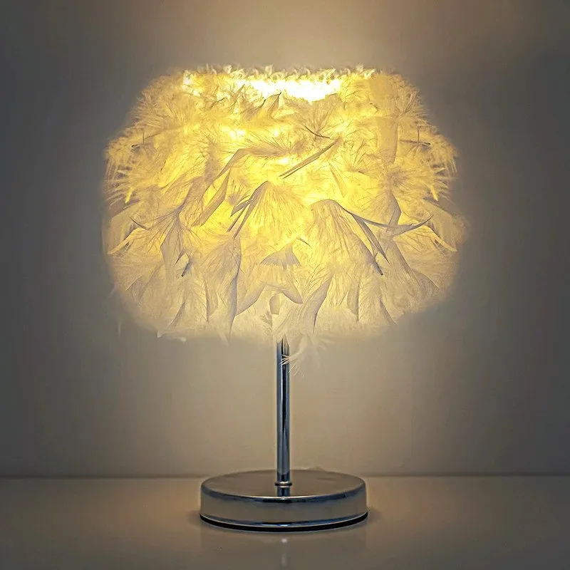 Romantic Feather Night Light Bedside Lamp, USB Powered Luxury Ambient Table Lamp, Creative Gift For Wedding Bedroom Home Decor