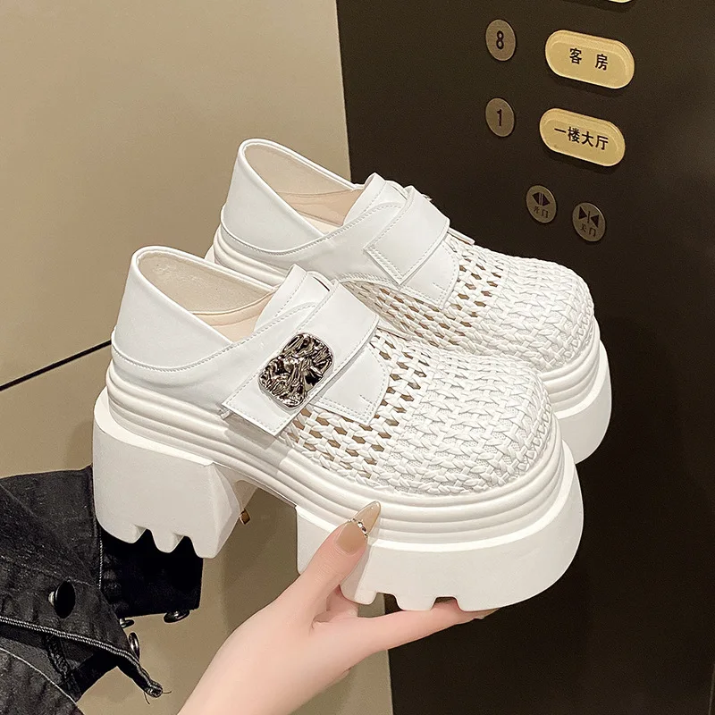 EFU Shoes Mujer 2025 Nuevo Popular Retro Tejido Baotou Medias Zapatillas Pequeño Cool Drag