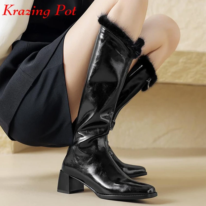 Krazing Pot Cow Split Leather pelliccia di visone punta tonda inverno stivali da equitazione caldi Med Heels Zip Gladiator Luxury Brand stivali alti