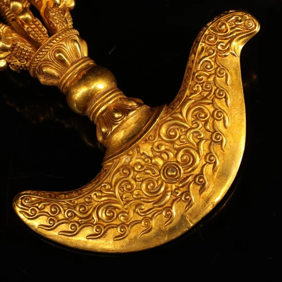 

Exquisite Magical Tools Tibetan Buddhism Subduing Demons Mara-tarjana Axe Shaped Brass Gilding