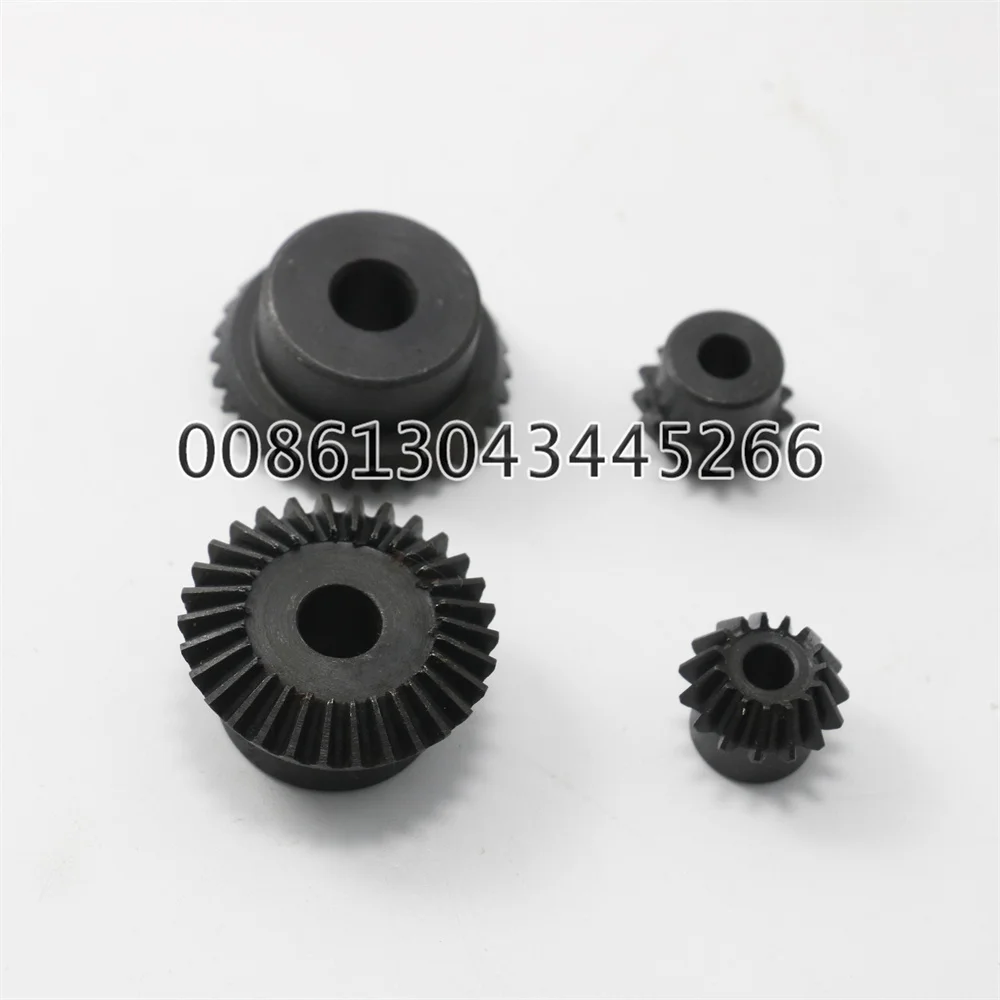 00.580.4398 00.580.4399 Heidelberg CD102 Bevel Gear Worm Gear For Printing Machine ﻿