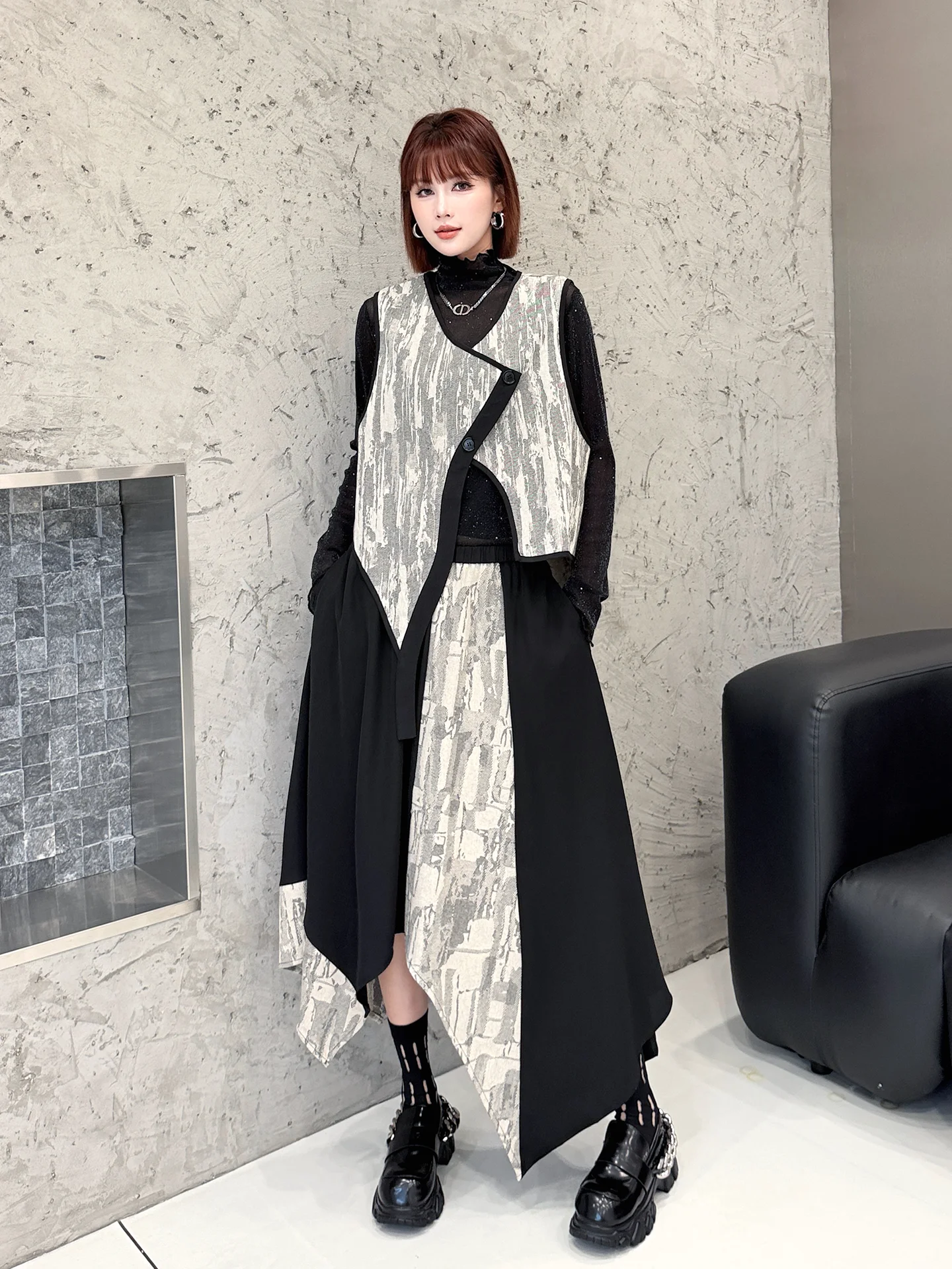 Fashionable Asymmetrical Color Block Women's Set High Waist Midi Skirt Vest Autumn Collection Button up Loose Fit B Grade
