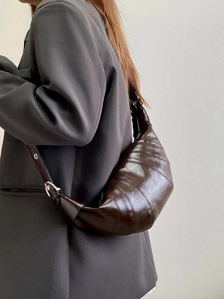 حقيبة بوق كرواسون كلاسيكية على الطراز الكوري للسيدات باللون البني الجديد لعام 2025 - حقيبة صغيرة على شكل زلابية راقية لحمل الكتف والجسم #1