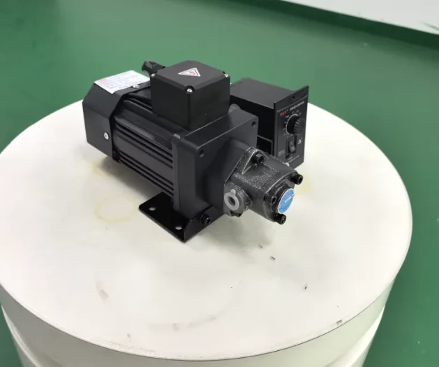 High-Efficiency ROP10A Gear Pump for Lubricating Oil, Small Electric Pump 90W Brushless Motor with Gearbox for Oil Transfer