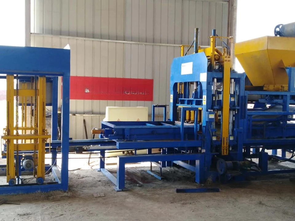 YG High Capacity Qt4a-15 Crushed Stone Fly Ash Hollow Brick Making Machinery in Russia