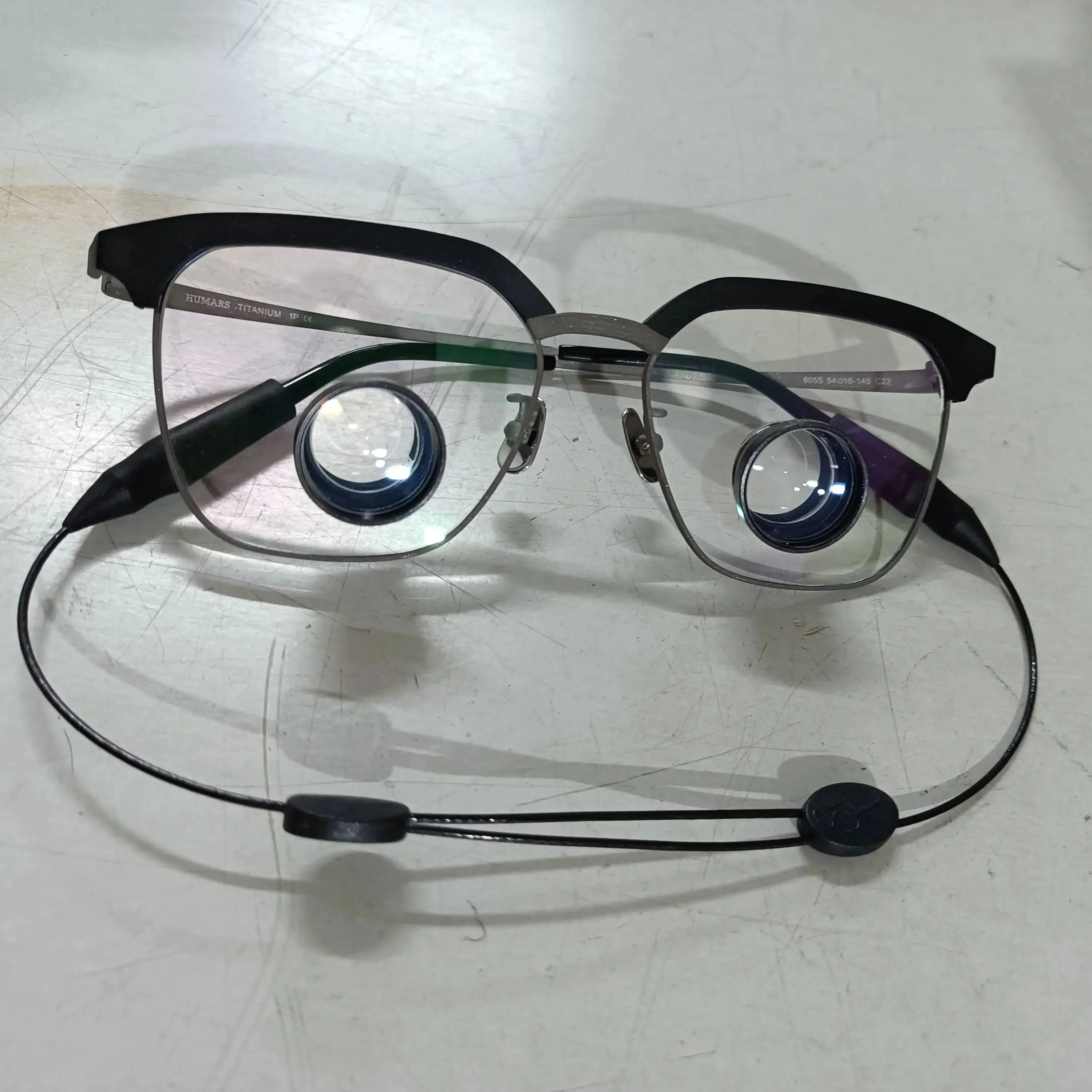 Dental TTL Ultra-light Loupe 2.5X Wide Field Of View Dental Surgical Loupes Customized Medical-grade Magnifying Glass