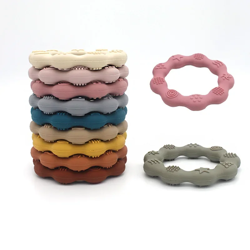 

Circular Baby Teether with Soothing Teether Stick That Can Be Boiled in Water for Disinfection