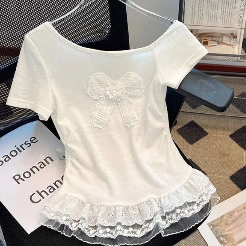 Summer Korean-style Off-the-shoulder Short-sleeved T-shirt for Women Slimming Form-fitting with Lace Hem and Bow　lace Stitching