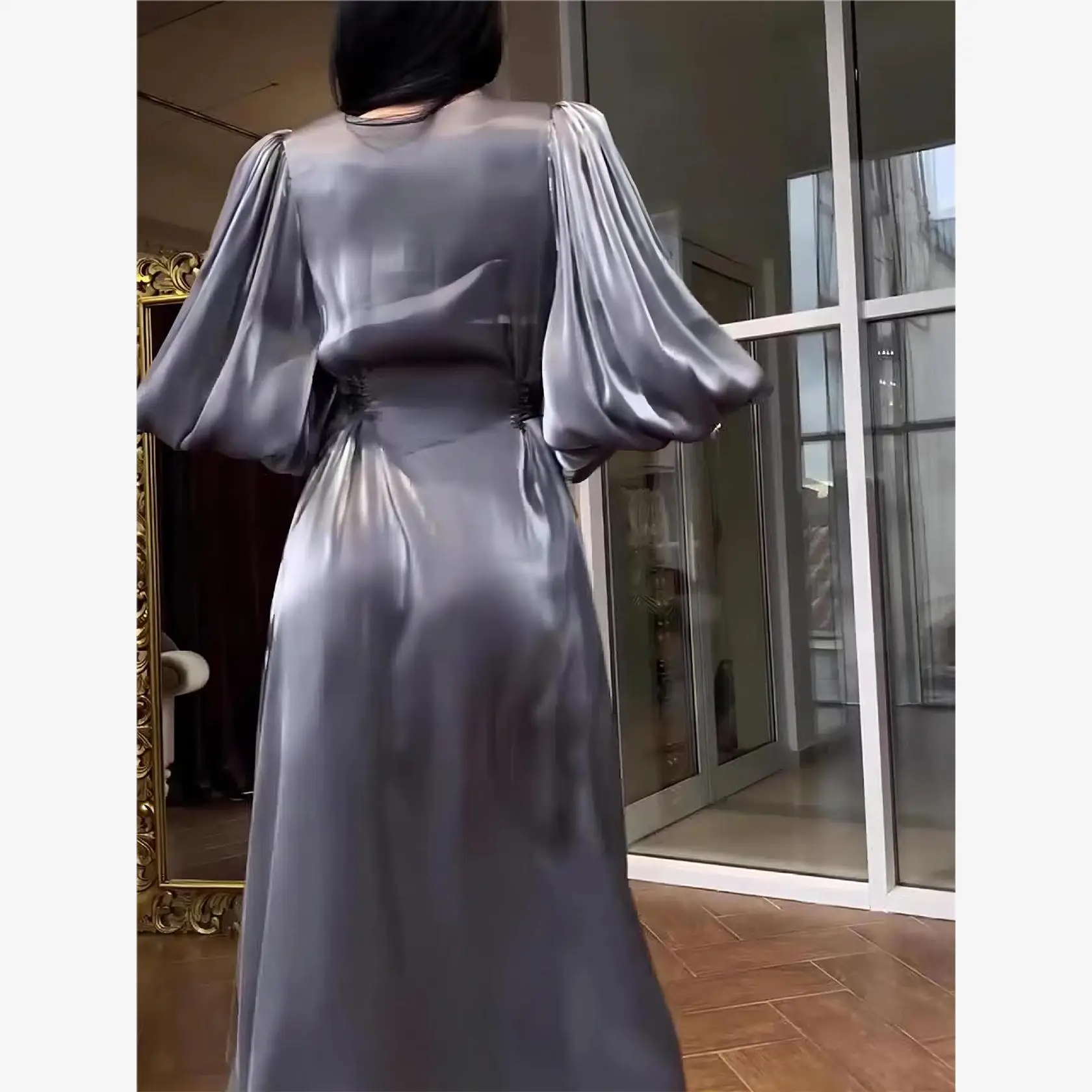 กระโปรงทรงเอเอวสูงผ้าซาตินแบบพันรอบ รุ่น Dr Slim Fit ของ Ele Lantern Sve สำหรับผู้หญิง