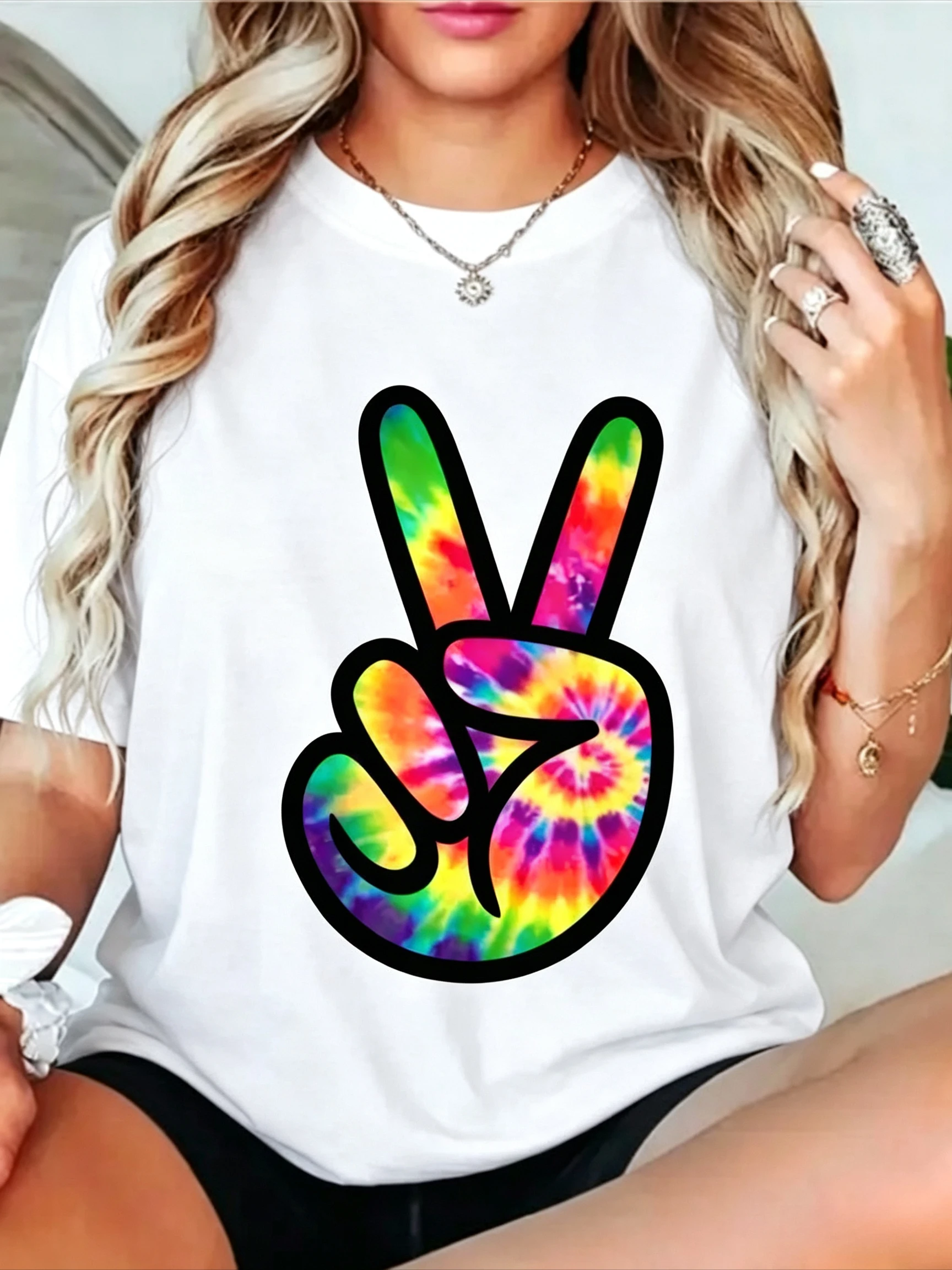 Colorful Peace Hand Graphic T Shirt Women Retro Style Print Casual Streetwear Positive Symbol Top Trendy Short Sleeve Daily Wear