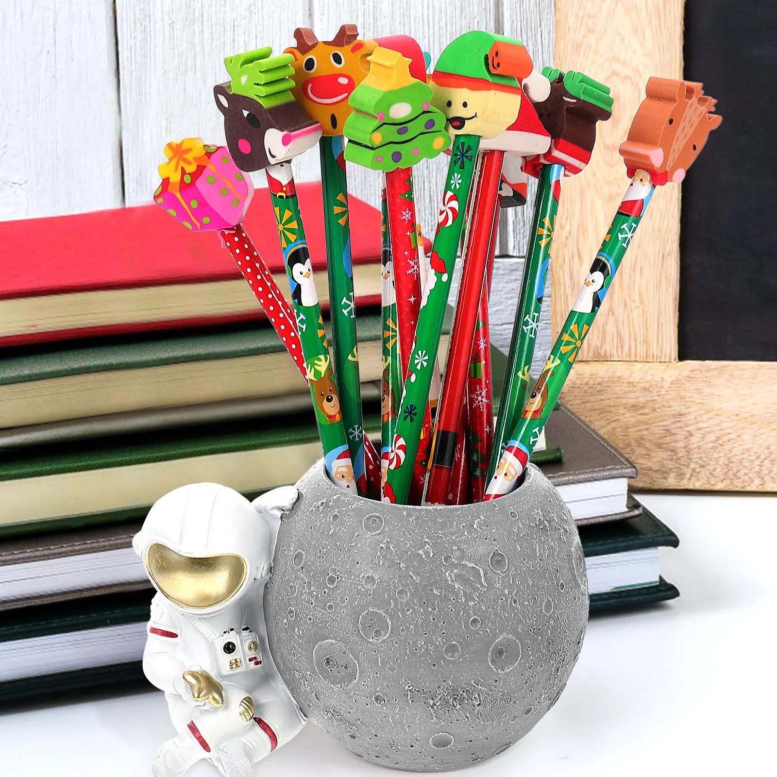 Astronaut Pen Holder Resin Desktop Stationery Organizer Spacious Moon Theme Pencil Cup for Kids Students Office Desk Decoration