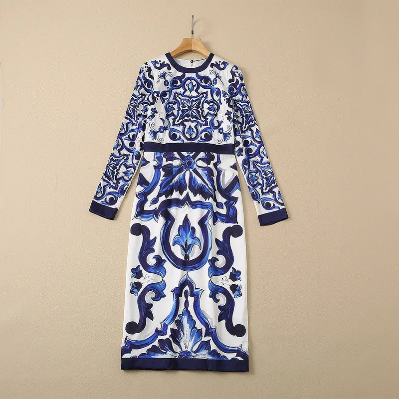 

New European and American women's wear for winter 2022 Long sleeve round neck blue court print fashionable silk dress