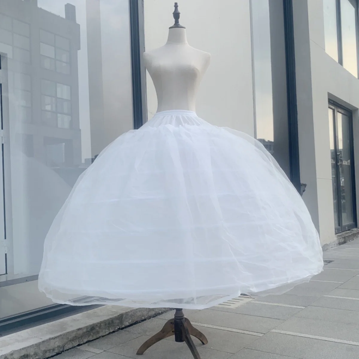 petticoat-underskirt-ball-gown-wedding-dresses-for-women-7-hoop-skirt-bride